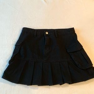 Black pleated jean skirt